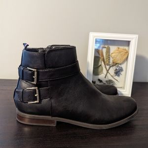 Women's Tommy Hilfiger Size 11 Brown Ankle Boots